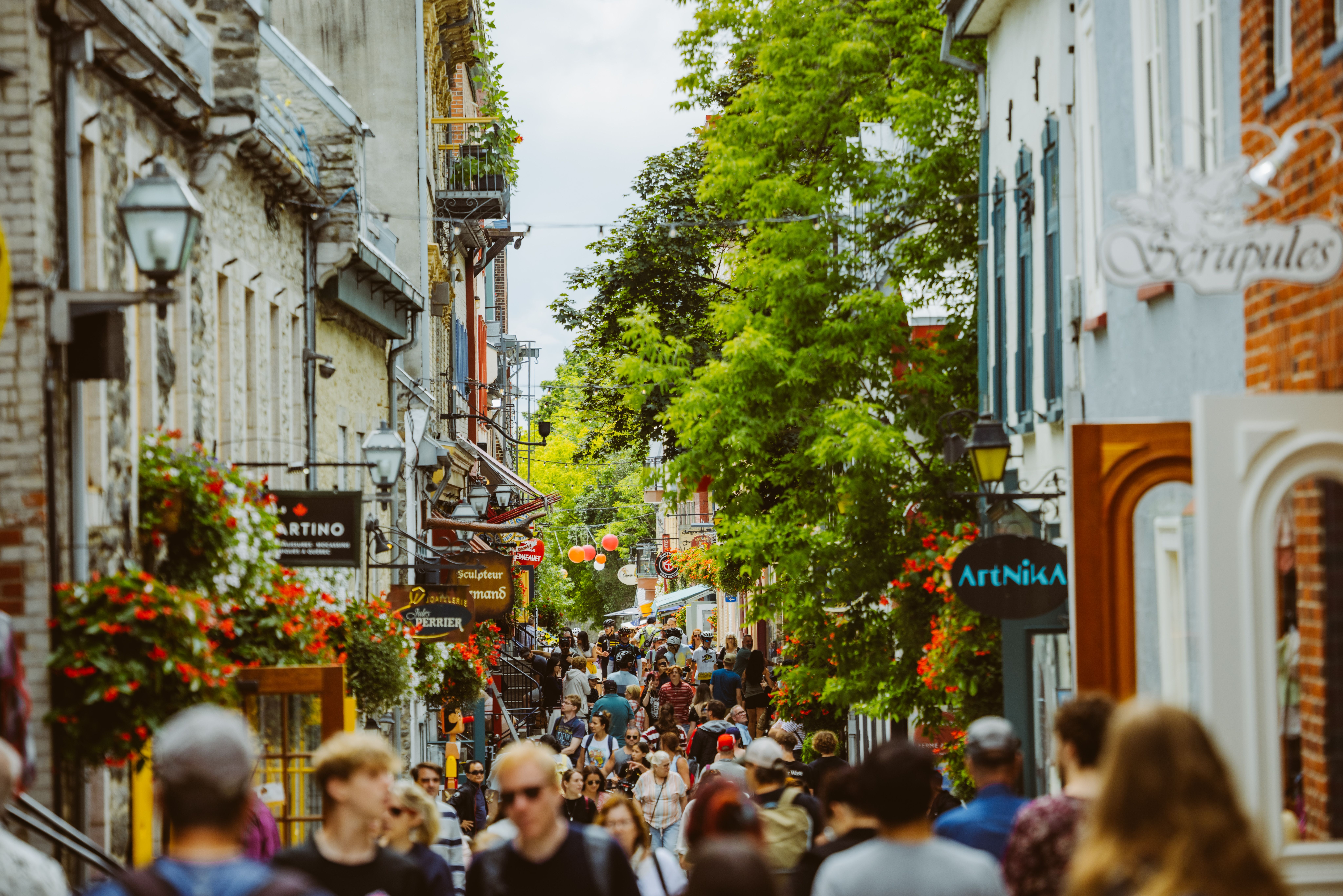 Petit Champlain rue animée été